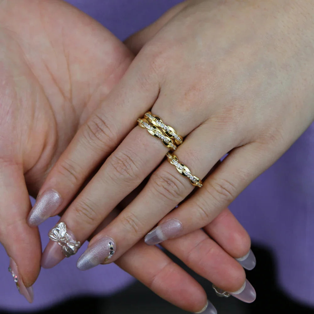 טבעת משובצת