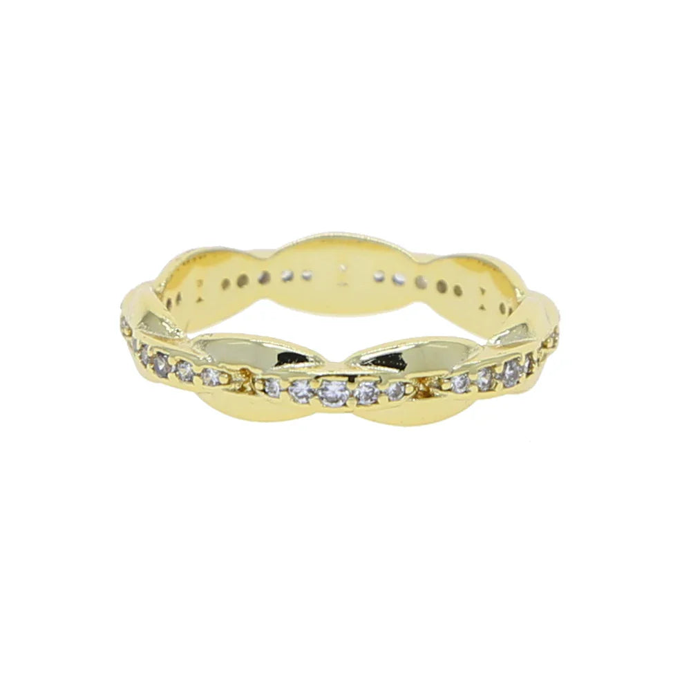 טבעת משובצת