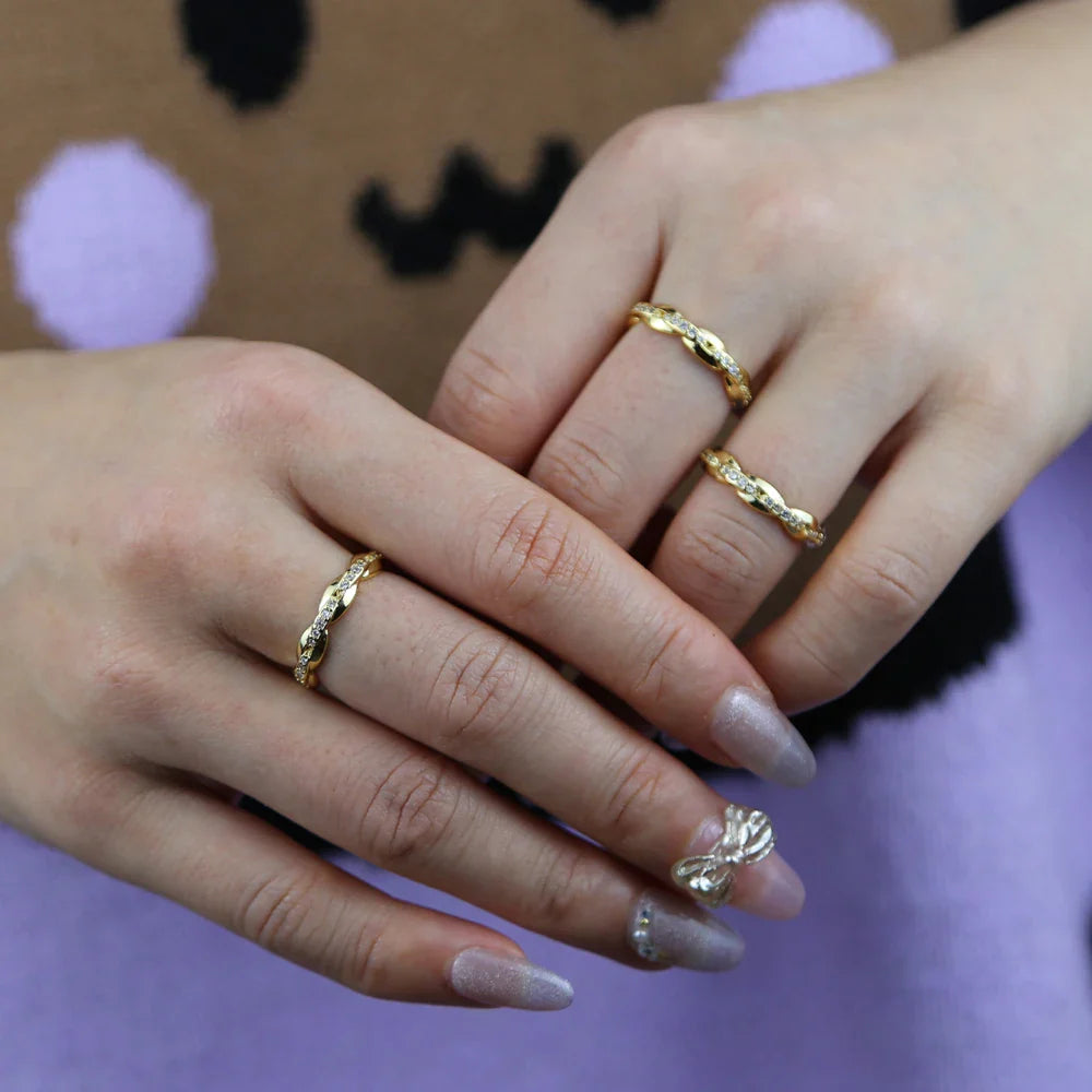 טבעת משובצת