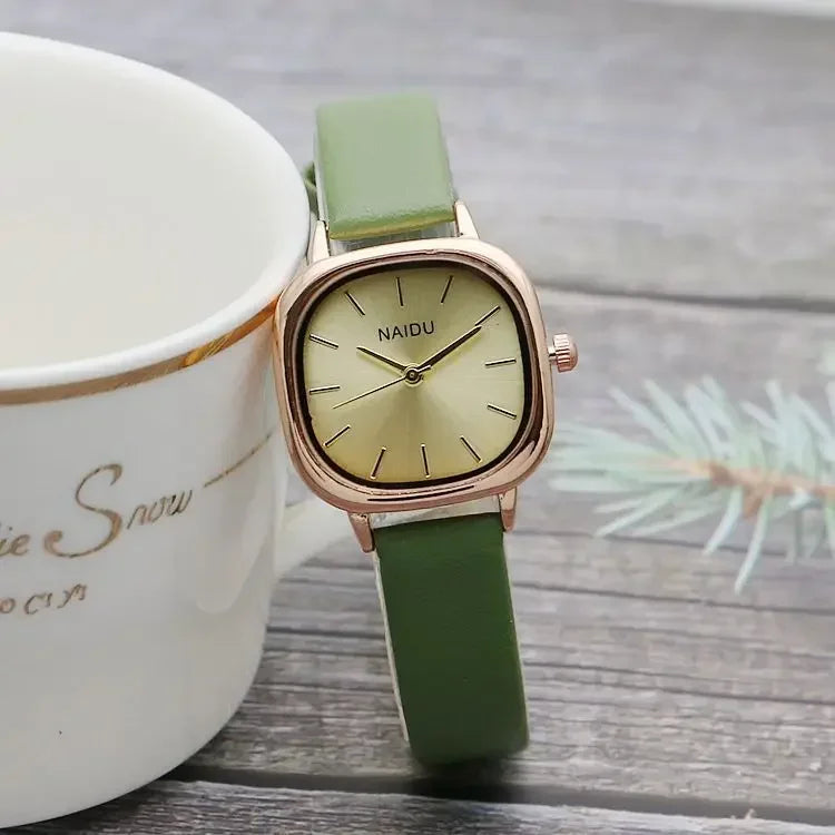 שעון דמוי עור יוקרתי