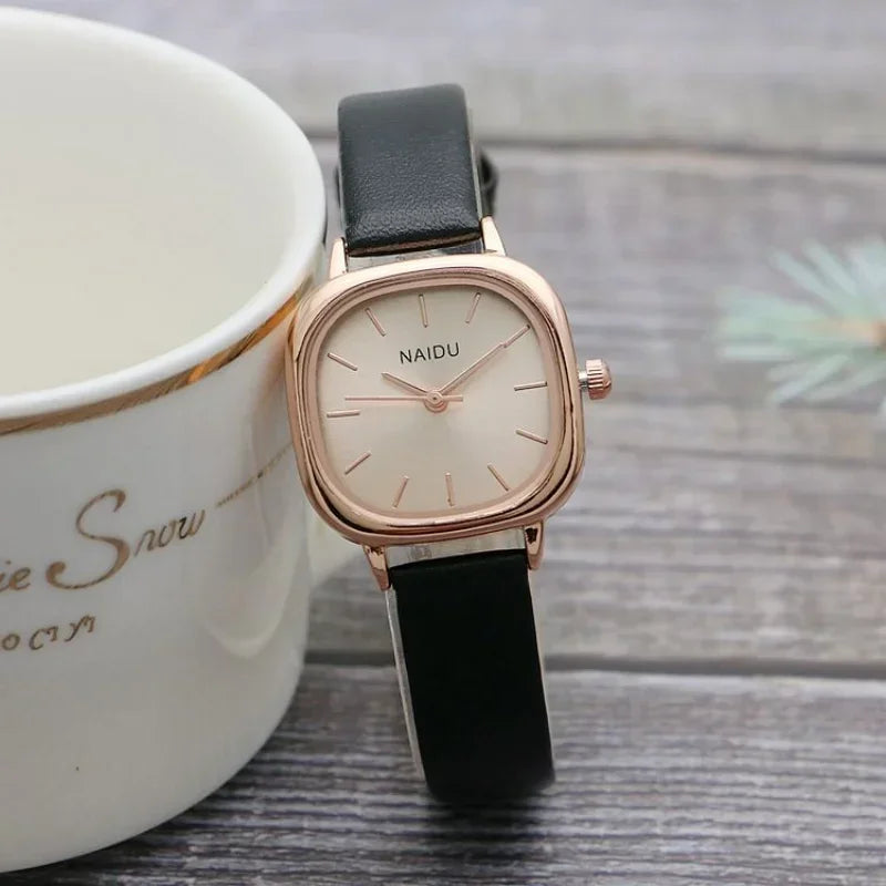 שעון דמוי עור יוקרתי